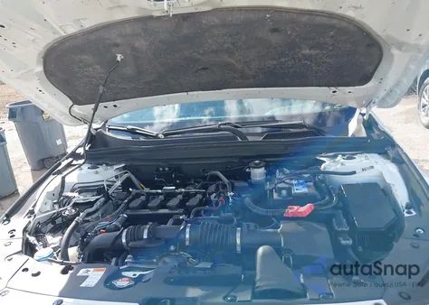 2021 Honda Accord Lx z USA, uszkodzony, nr VIN 1HGCV1F15MA120351